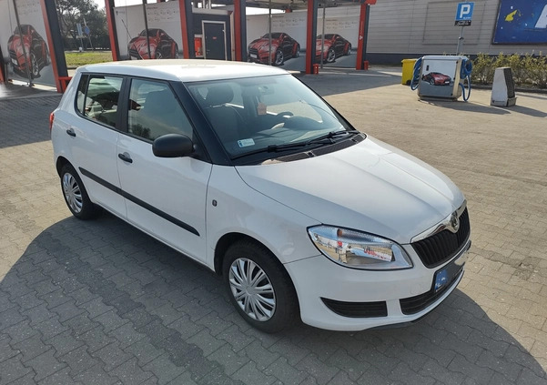 Skoda Fabia cena 17300 przebieg: 77550, rok produkcji 2011 z Myślenice małe 211